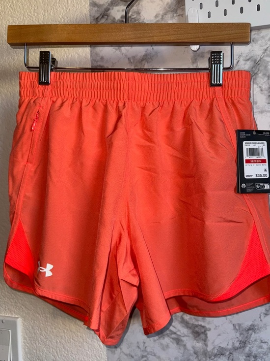 Under Armour Pants - NWT! Under Armour Women's Fly By running shorts- Women's XS